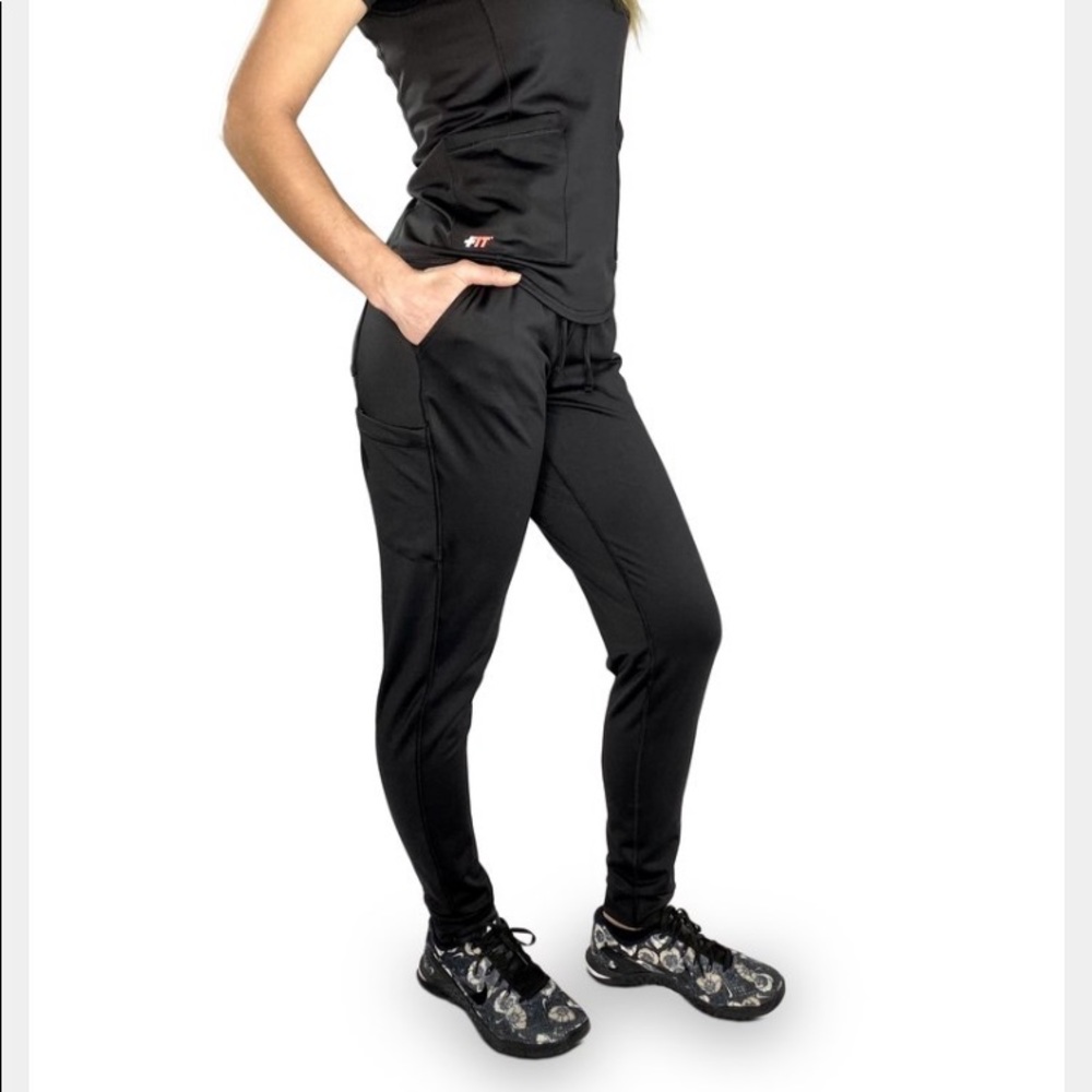 Fitscrubs Evrpur® Women's Black Scrub Jogger Pants